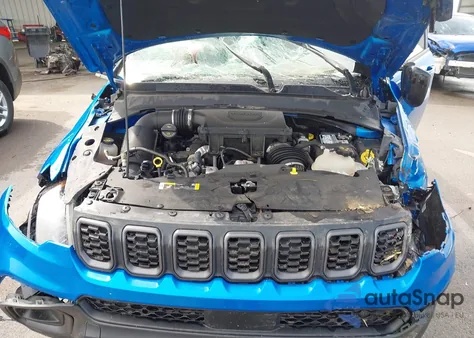 2024 Jeep Compass Trailhawk 4X4 from USA, damaged, VIN 3C4NJDDN2RT129373